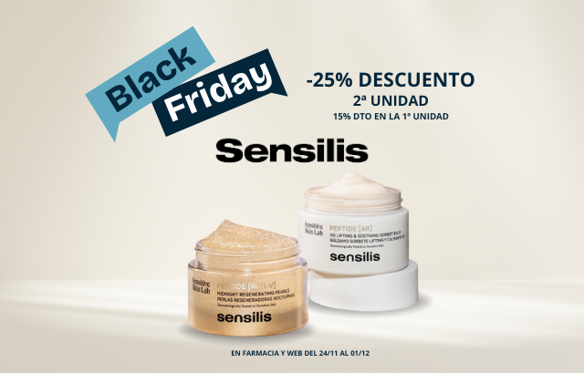 Bebé abrazando a Mamá